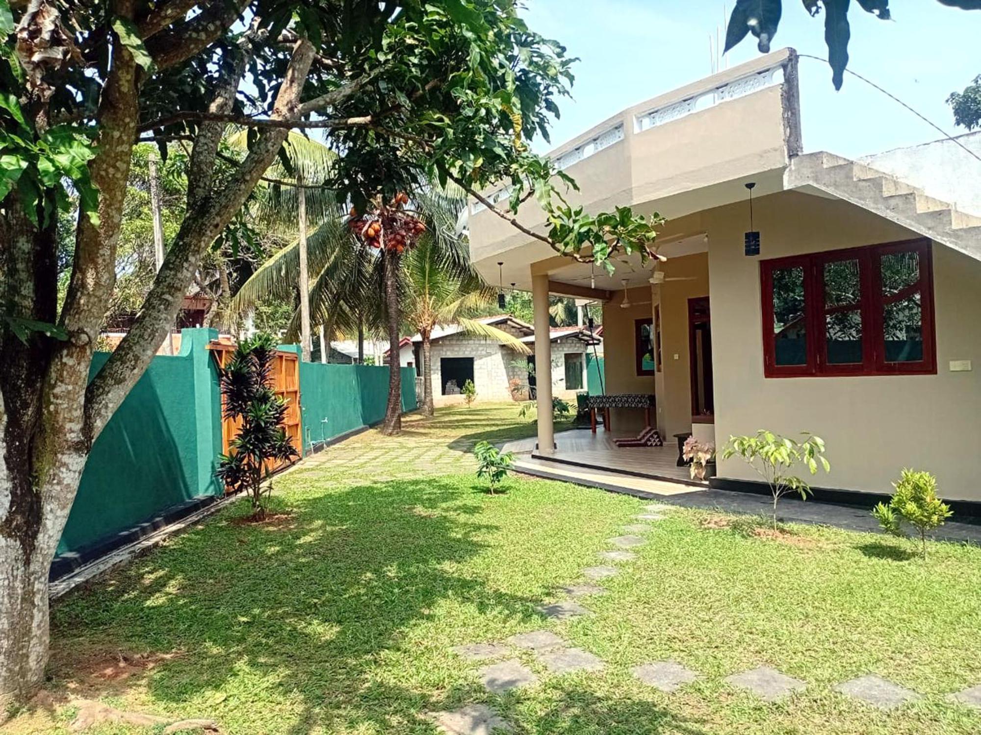 Guesthouse Dilush Beruwala Exterior photo
