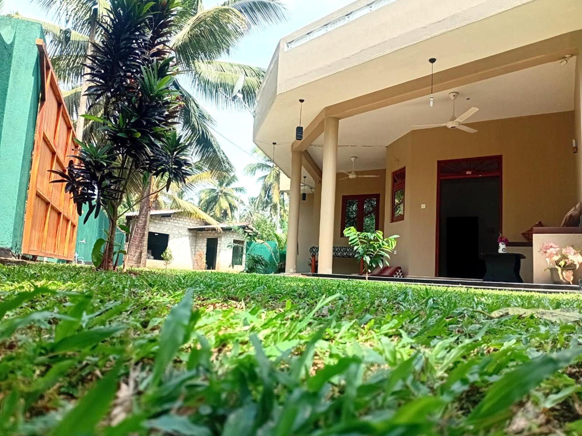 Guesthouse Dilush Beruwala Exterior photo